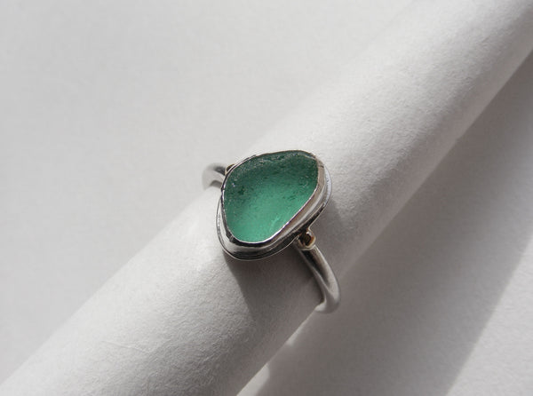 Turquoise seaglass silver ring with gold nugget details. N.5