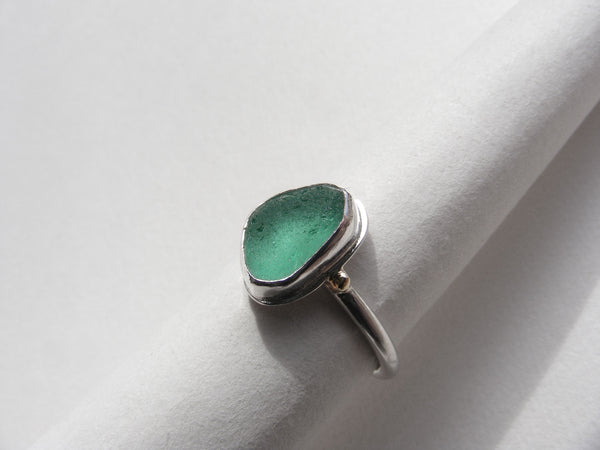 Turquoise seaglass silver ring with gold nugget details. N.5
