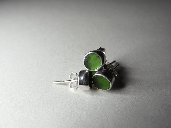 Sprite Green round sea glass silver studs