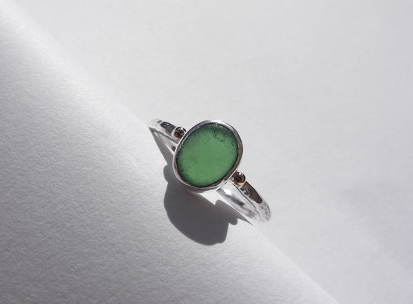Emerald green, round shaped sea glass treasure ring SIZE N