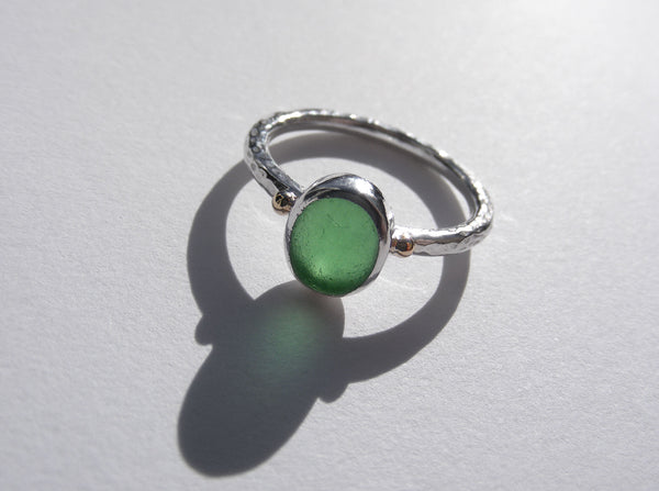 Emerald green, round shaped sea glass treasure ring SIZE N