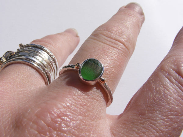 Emerald green, round shaped sea glass treasure ring SIZE N