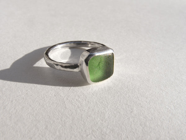 Emerald green square sea glass ring (N)