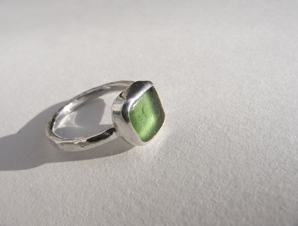 Emerald green square sea glass ring (N)
