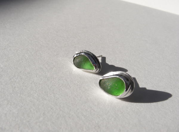 Sprite Green sea glass silver tear drop studs